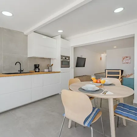 Sea View Casa Blanca F10 * Arico